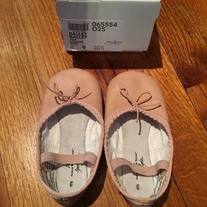Little girls ballet shoes